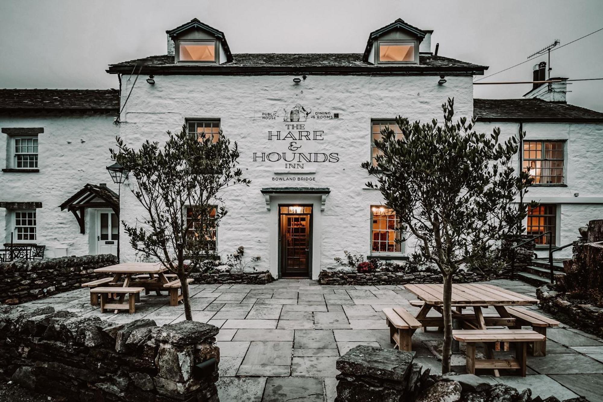 The Hare & Hounds Inn Bowland Bridge Exterior foto