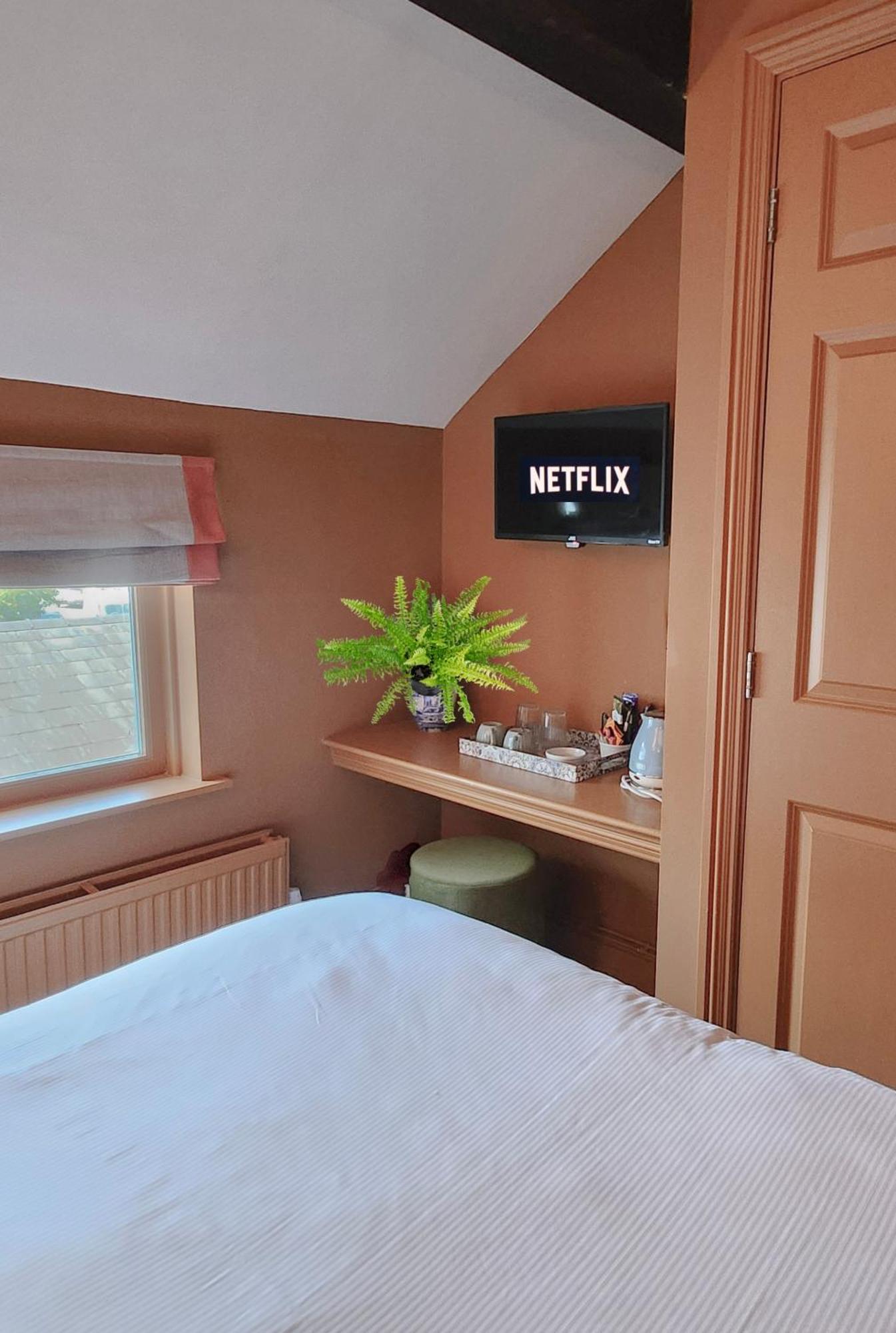 The Hare & Hounds Inn Bowland Bridge Habitación foto